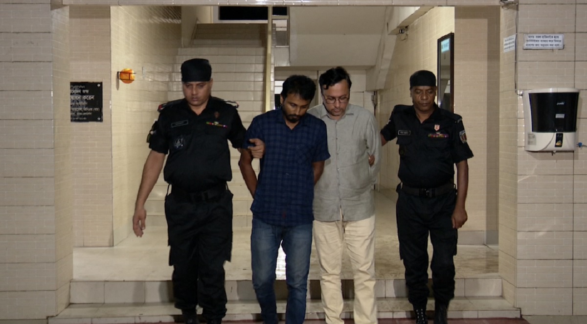 ডিজিটাল প্ল্যাটফর্মে গাড়ি বিক্রির নামে টাকা আত্মসাৎ, আটক ২