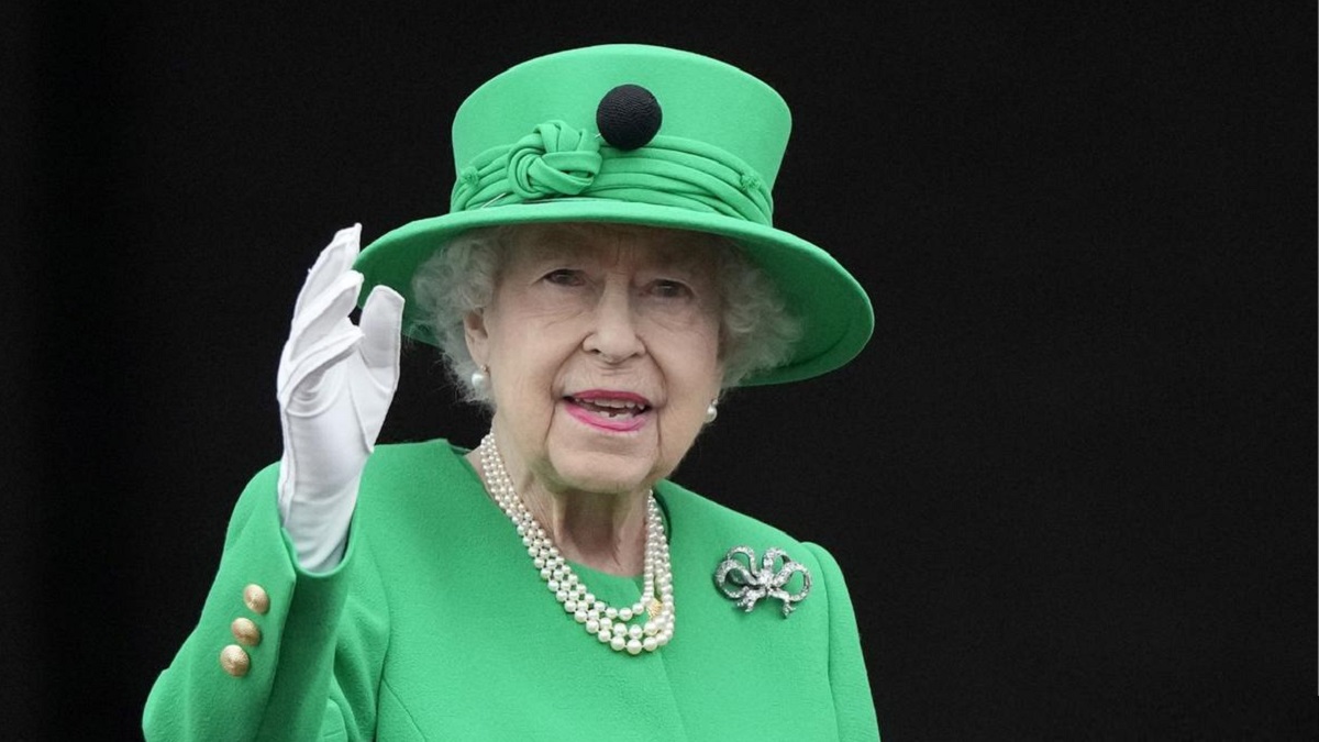 রানি এলিজাবেথের মৃত্যুতে বাংলাদেশে ৩ দিনের রাষ্ট্রীয় শোক ঘোষণা