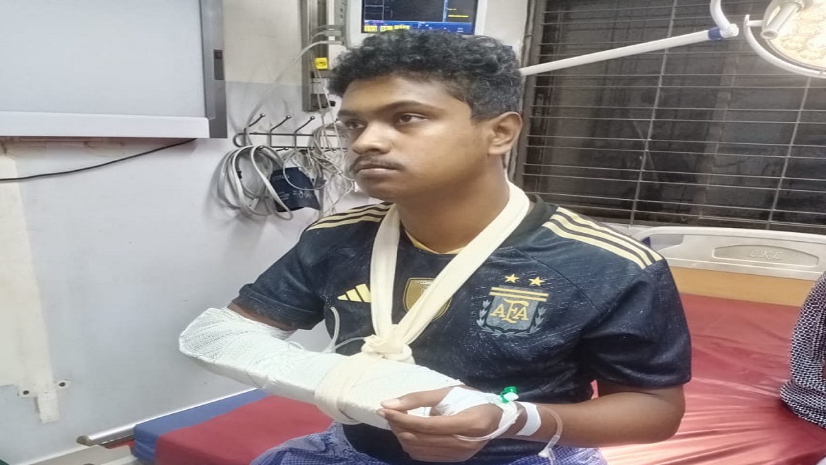 রোহিঙ্গা ক্যাম্পে এপিবিএন সদস্যকে কুপিয়েছে সন্ত্রাসীরা, আটক ১