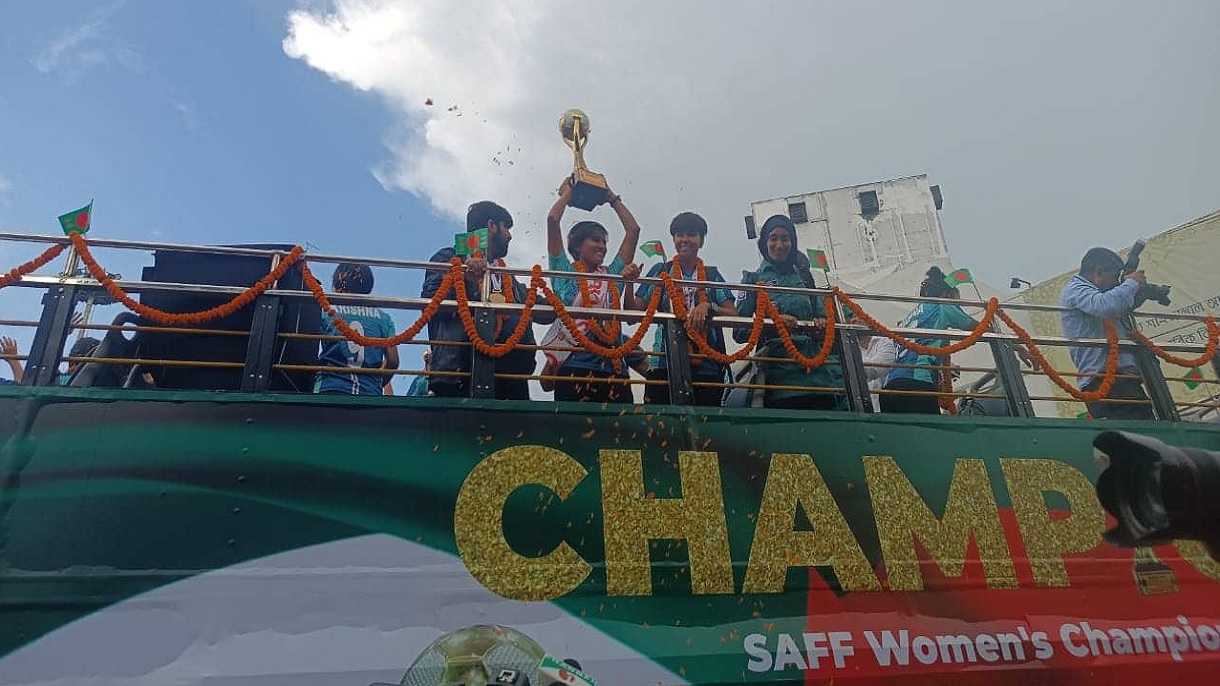 ১৬ কোটি বলুন আর ২০ কোটি, এই ট্রফি বাংলাদেশের সব মানুষের: সাবিনা