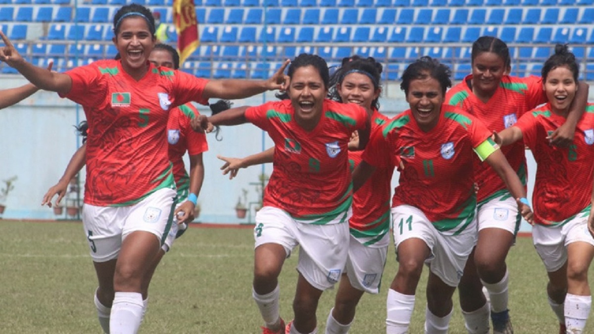 সাফে ভারতকে ৩-০ গোলে উড়িয়ে সেমিতে বাংলাদেশ