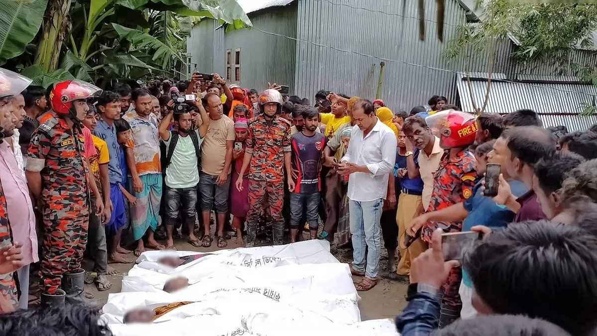 সিরাজগঞ্জে বজ্রপাতে নিহত ১০ কৃষকের দাফন সম্পন্ন