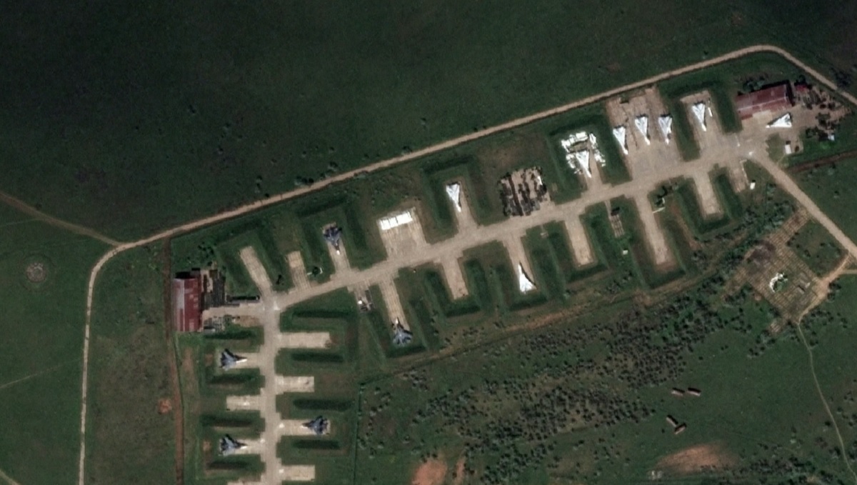 ক্রাইমিয়ার বিমানঘাঁটিতে বিস্ফোরণের দায় স্বীকার করলো ইউক্রেন