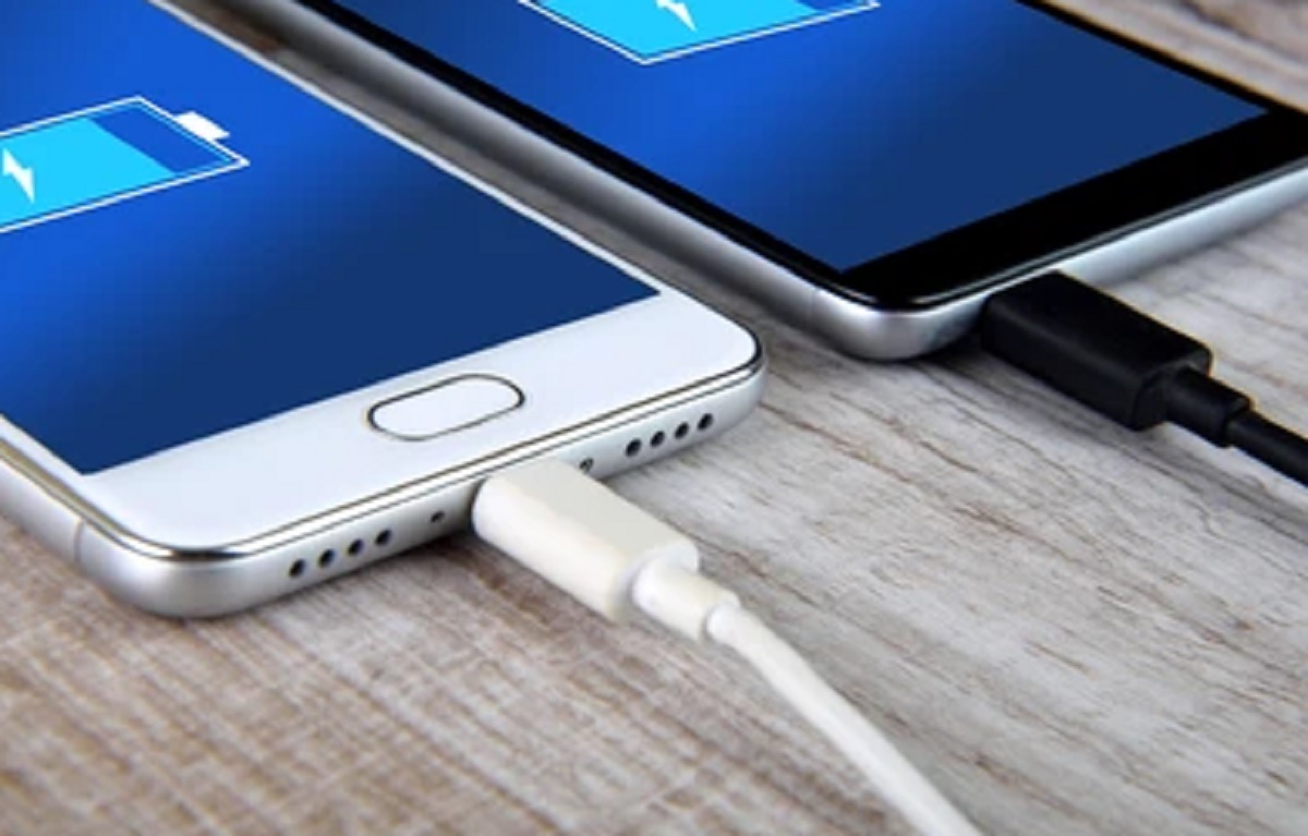 অ্যান্ড্রয়েড ফোন দ্রুত চার্জ করার ১০ উপায় জেনে নিন