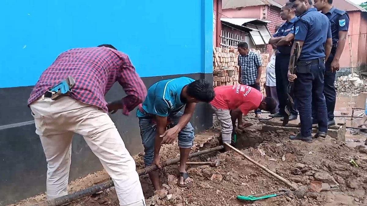আশুলিয়ায় বিচ্ছিন্ন করা হলো প্রায় ৫ শতাধিক অবৈধ গ্যাস সংযোগ