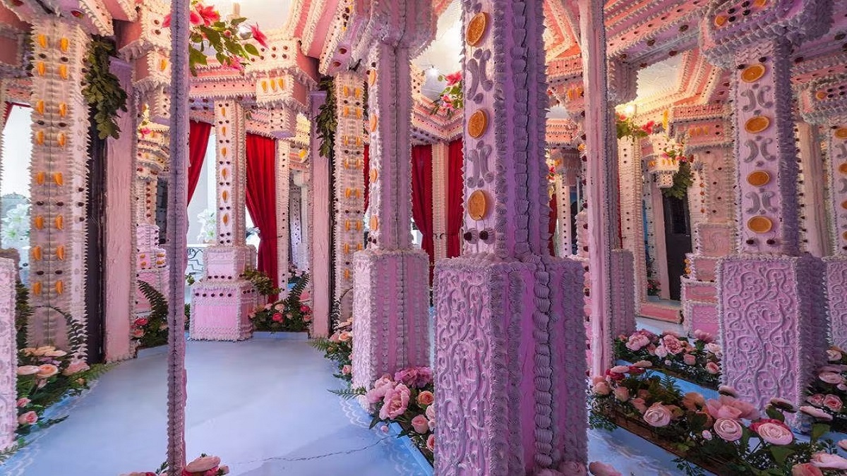 লস অ্যাঞ্জেলেসে কেক দিয়ে তৈরি আর্ট গ্যালারি দেখতে দর্শনার্থীদের ঢল