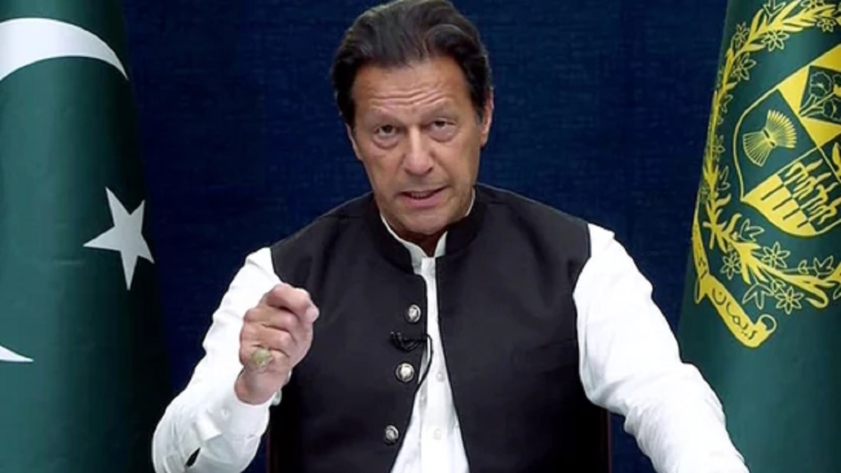 ইমরানকে অযোগ্য ঘোষণার প্রতিবাদে ইতিহাসের সবচেয়ে বড় সমাবেশের প্রস্ততি পিটিআইয়ের