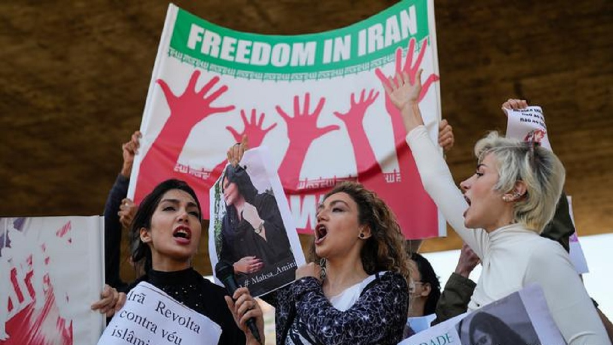 ইরানে চলমান বিক্ষোভ থেকে আটক ৯ ইউরোপীয়