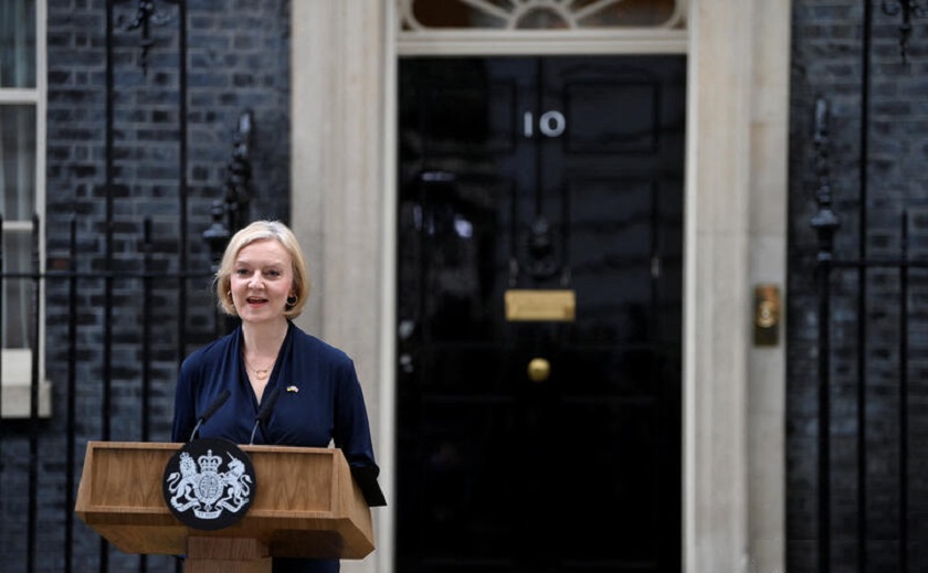 ব্রিটিশ প্রধানমন্ত্রী লিজ ট্রাস পদত্যাগ করেছেন