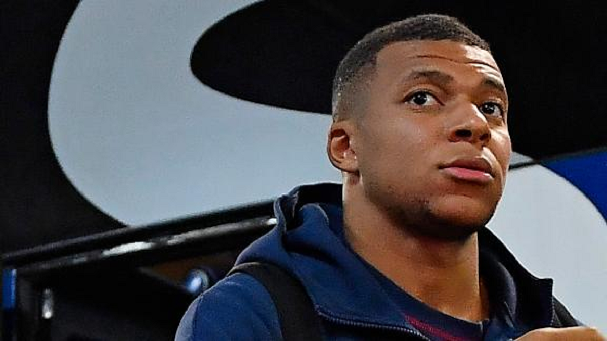 জানুয়ারিতেই পিএসজি ছাড়ছেন এমবাপ্পে!