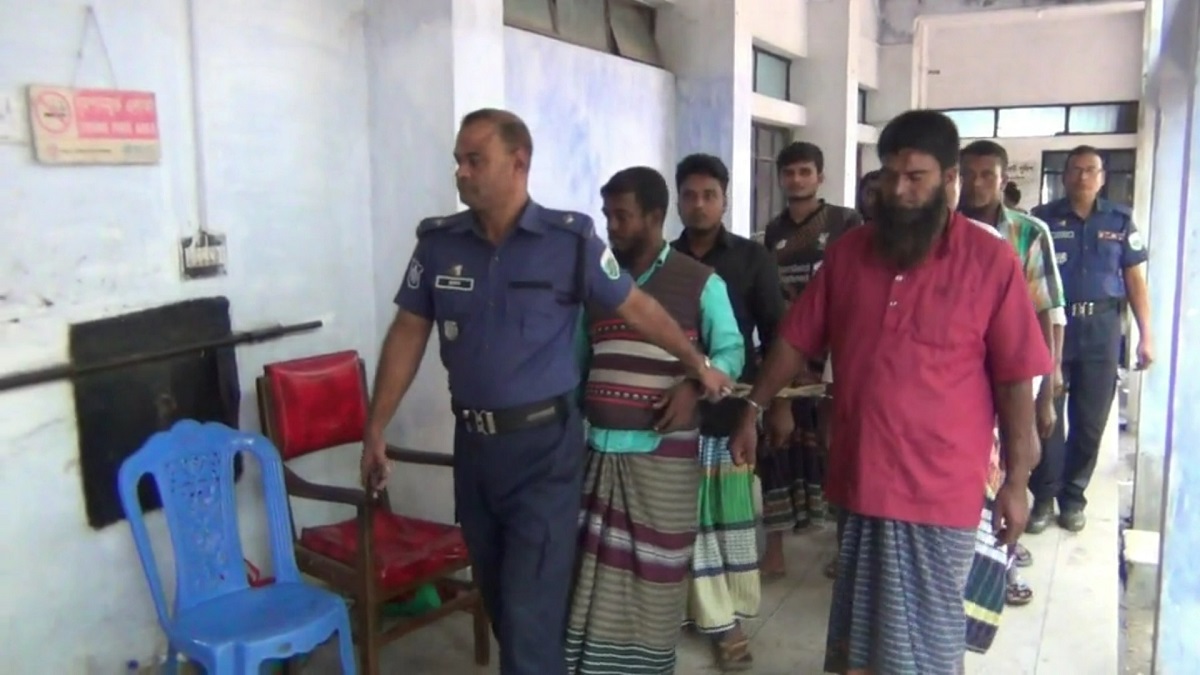 নাটোরে বৃদ্ধাকে গাছে বেঁধে নির্যাতন মামলায় গ্রেফতারকৃত ৯ জন কারাগারে