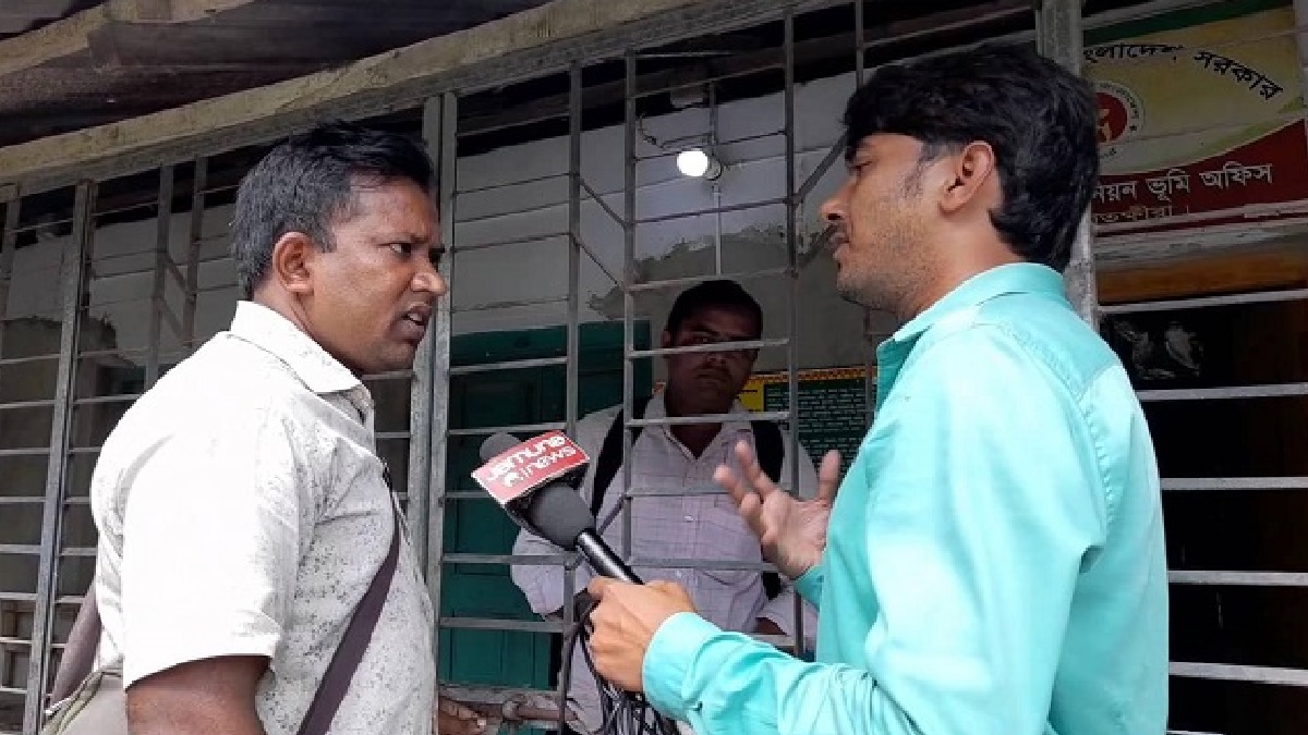 ঘুষখোর সেই ভূমি কর্মকর্তার বদলি, স্বস্তি ফিরলো তালায়