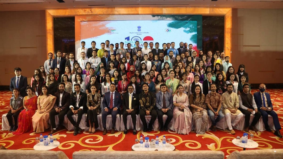 ১০০ সদস্যের ইয়ুথ ডেলিগেশন টিমের ফ্ল্যাগ-অফ অনুষ্ঠিত