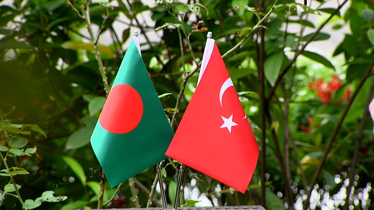 ‘আগামী বছর বাংলাদেশে আসতে পারেন এরদোগান, সম্পর্ক বাড়াতে চায় তুরস্ক’