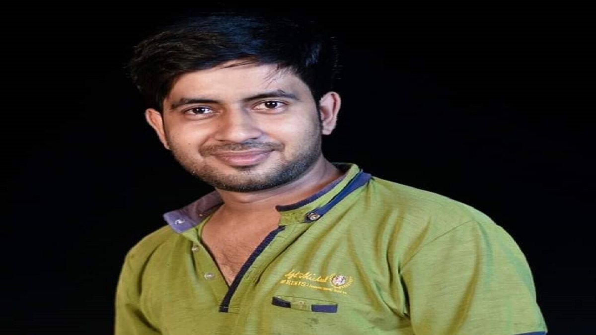 বগুড়ায় প্রতিমা নামানোর সময় বিদ্যুৎস্পৃষ্টে যুবকের মৃত্যু