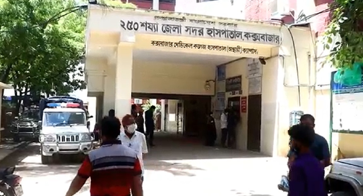 কক্সবাজারে নিজ বাড়ি থেকে ব্যবসায়ীর গলাকাটা মরদেহ উদ্ধার, আটক ২