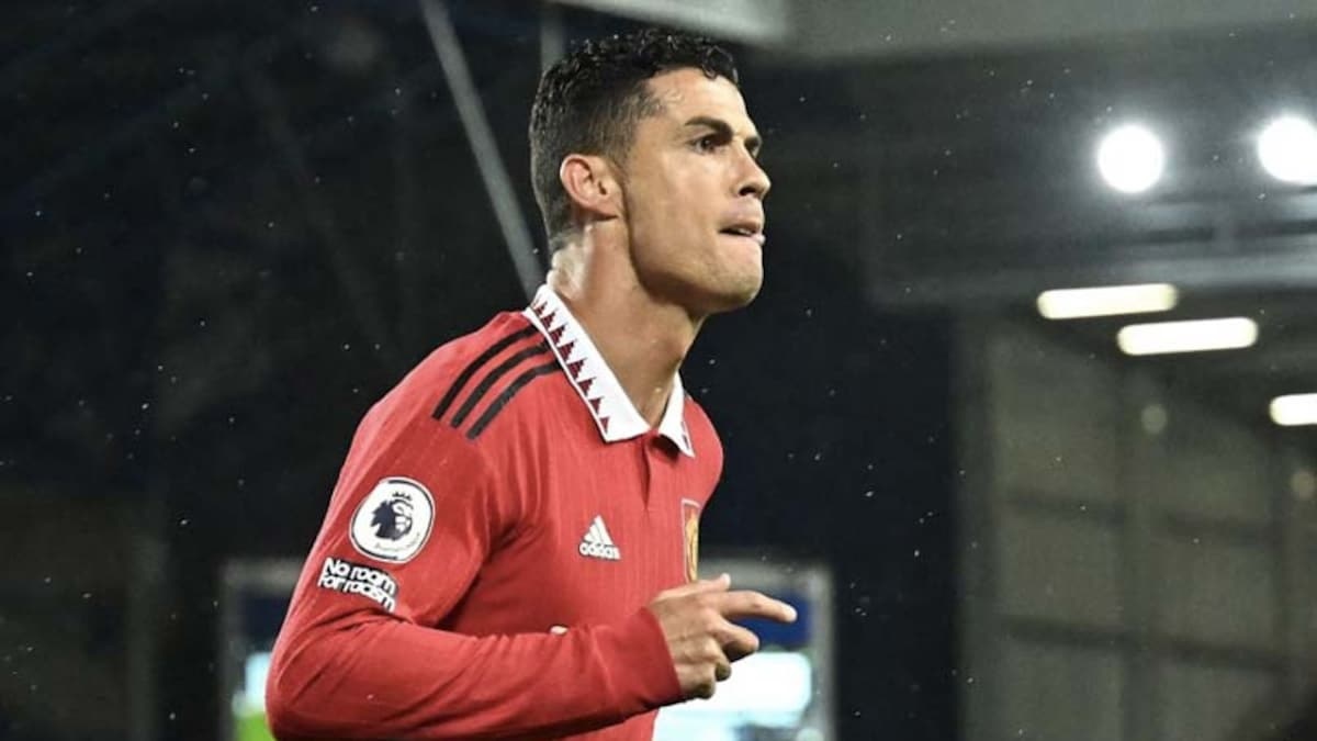 গোল মিসে ক্লান্ত রোনালদোর পায়ে ৭০০ গোলের মাইলফলক