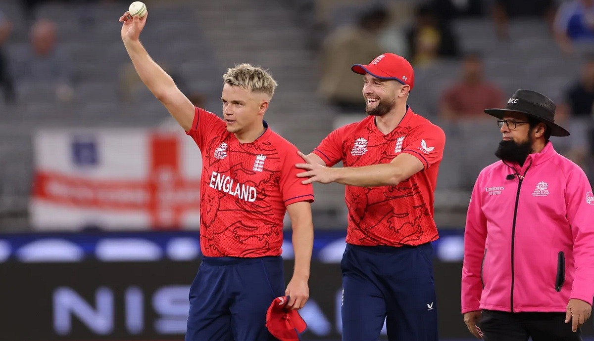 কারেনের ম্যাচে সহজ জয়ে বিশ্বকাপ শুরু ইংল্যান্ডের