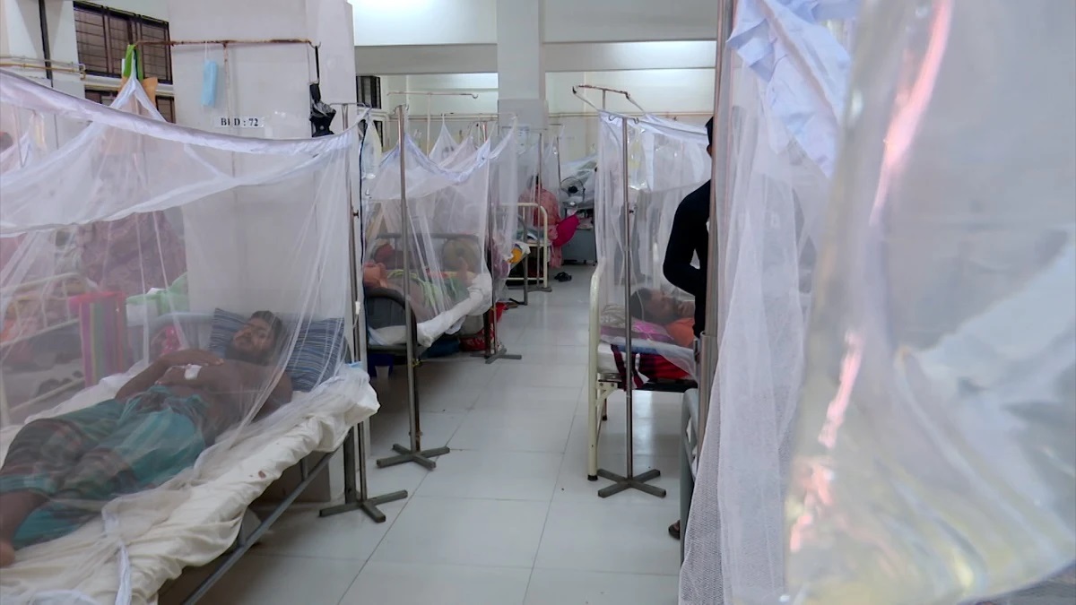 চোখ রাঙাচ্ছে ডেঙ্গু, ২৪ ঘণ্টায় মৃত্যু আরও ৪