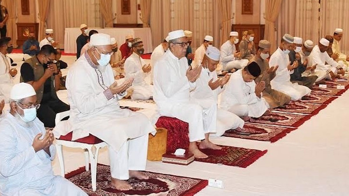 দেশের সমৃদ্ধি ও মুসলিম উম্মাহর ঐক্য কামনায় বঙ্গভবনে দোয়া-মাহফিল অনুষ্ঠিত
