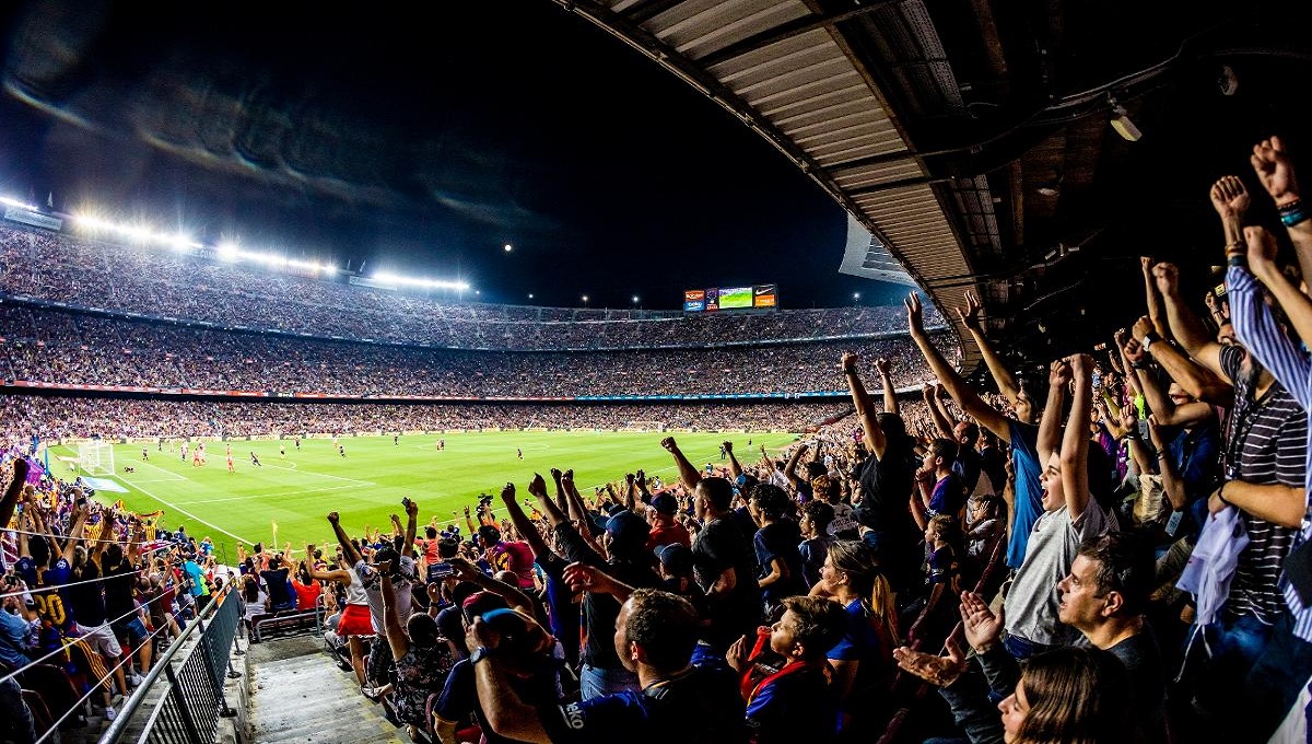 নিজেদের টিকিট বিক্রি করলে বার্সা সদস্যদের বিরুদ্ধে ব্যবস্থার হুঁশিয়ারি