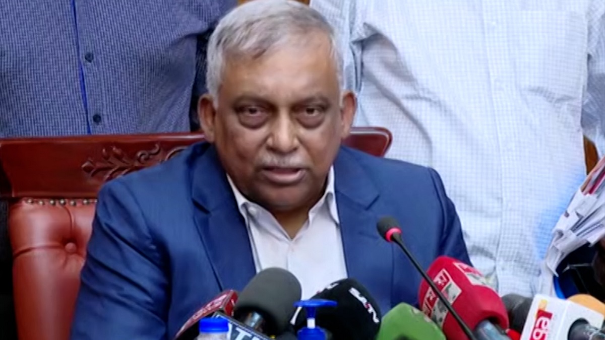 হামলার ভয়ে বিএনপির সমাবেশকে ঘিরে বাস চলাচল বন্ধ রাখে মালিকরা: স্বরাষ্ট্রমন্ত্রী