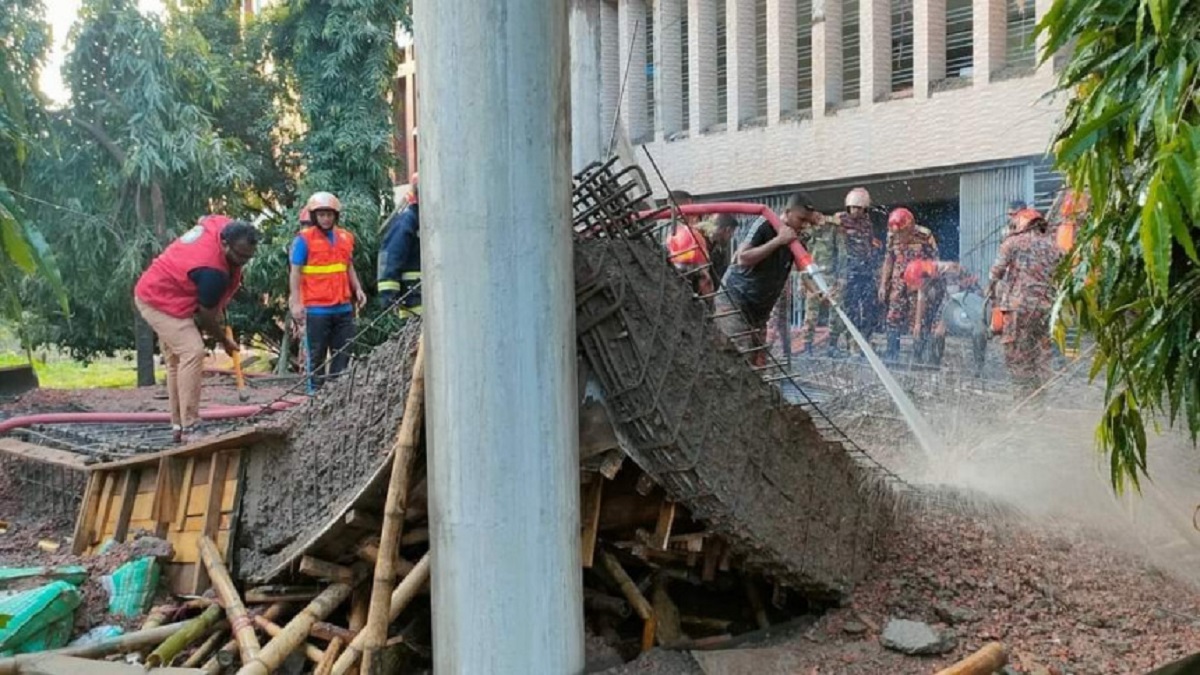 খাগড়াছড়ি জেলা পরিষদের নবনির্মিত ভবনের ছাদ ধসে নিহত ২, তদন্ত কমিটি গঠিত