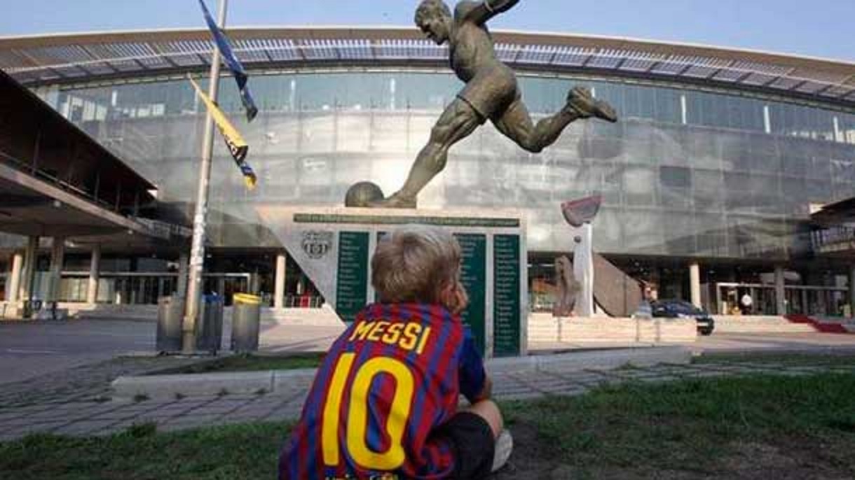 ক্যাম্প ন্যুতে হবে মেসির ভাস্কর্য; লাপোর্তার ঘোষণায় কীসের ইঙ্গিত?