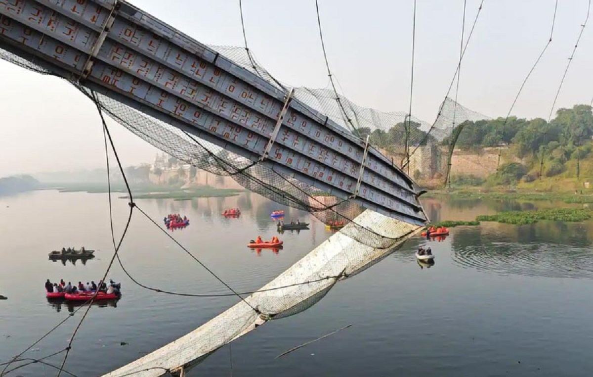 কেনো ভেঙে পড়লো গুজরাটের মোরবী সেতু?
