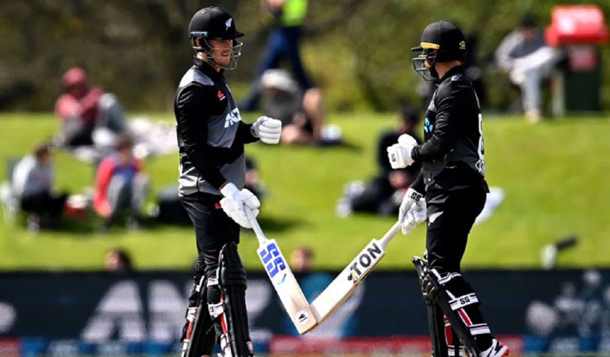 পাকিস্তানকে ১৬৪ রানের লক্ষ্য দিলো নিউজিল্যান্ড