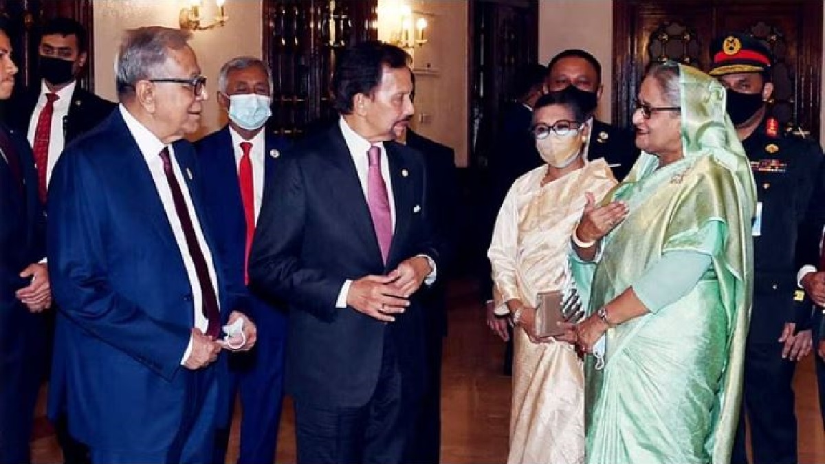 ব্রুনাইয়ের সুলতানের সম্মানে বঙ্গভবনে রাষ্ট্রপতির নৈশভোজ