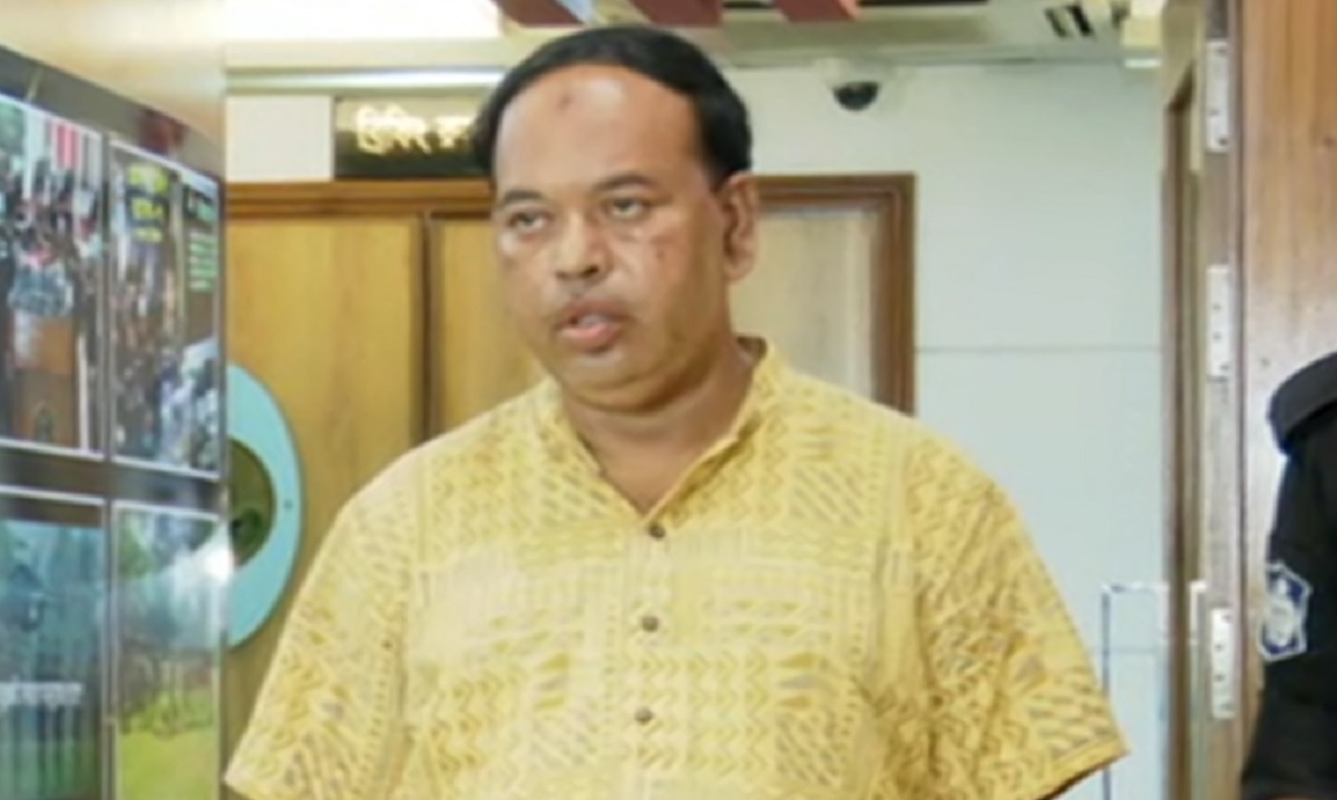 সমবায় সমিতির নামে ৫০ কোটি টাকা হাতিয়ে নেয়া প্রতারক আজাদ গ্রেফতার