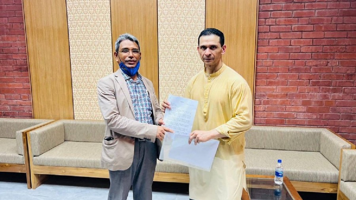 তিন দফা দাবিতে পদযাত্রা করে স্পিকারকে সোহেল তাজের স্মারকলিপি