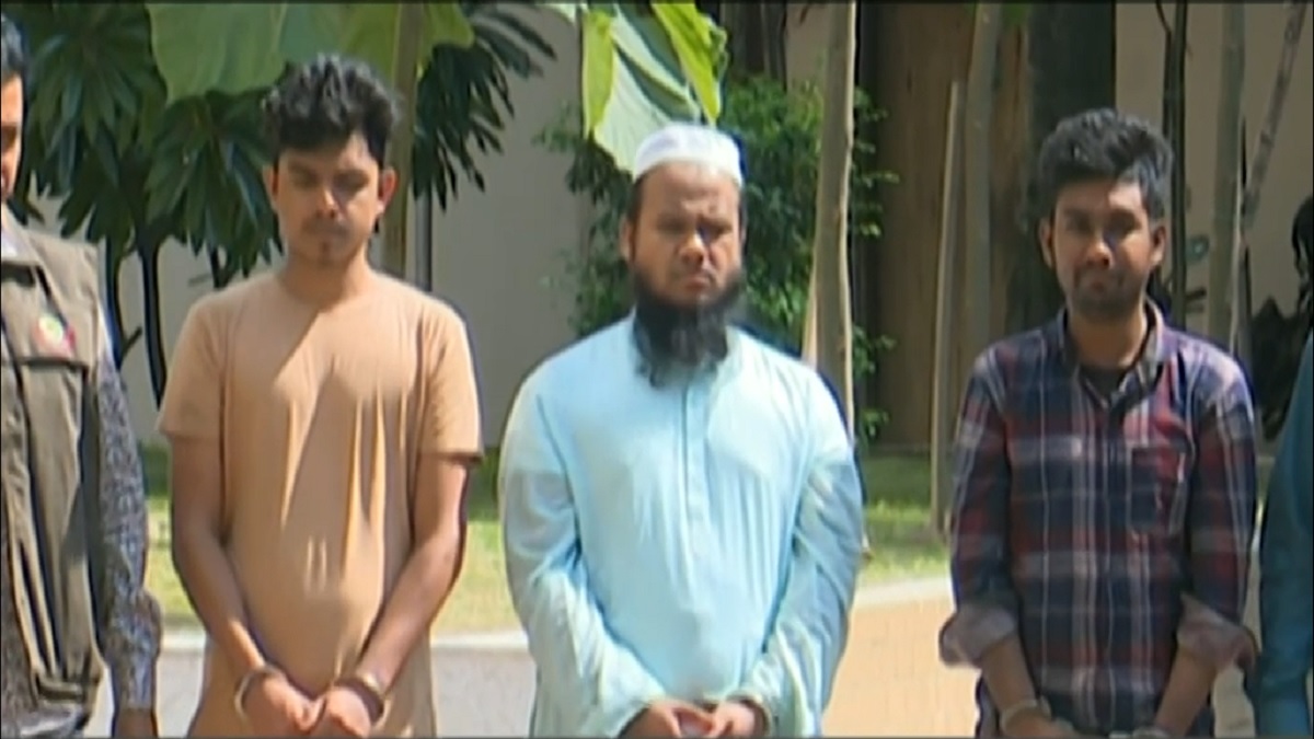 সুরক্ষা অ্যাপে নেই সুরক্ষা, টাকার বিনিময়ে করোনা টিকার সনদ!