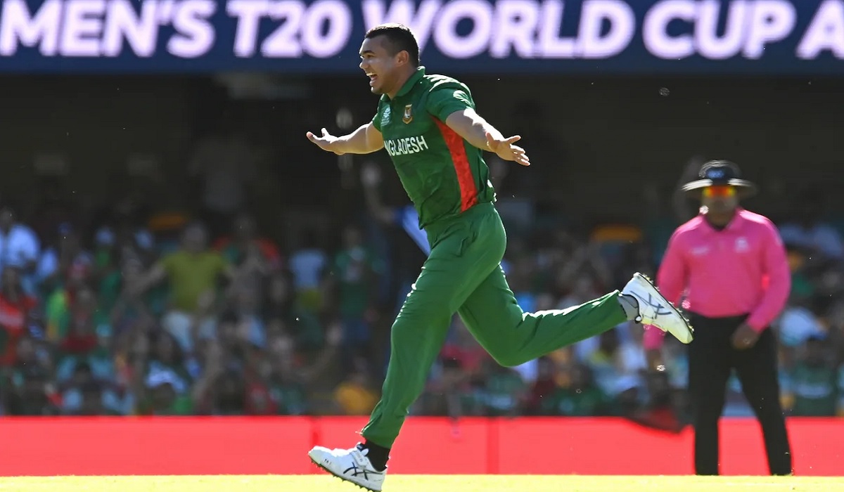 এক ওভারে তাসকিনের তিন আঘাতে থামলো আইরিশ ঝড়