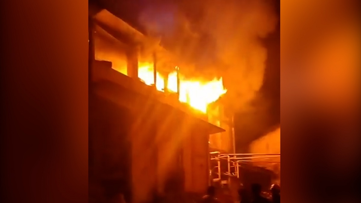 চট্টগ্রামে পেপার কারখানার আগুন নিয়ন্ত্রণে