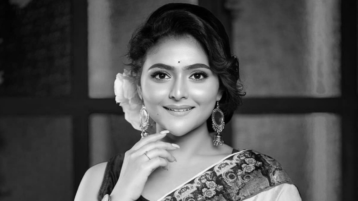 না ফেরার দেশে অভিনেত্রী ঐন্দ্রিলা