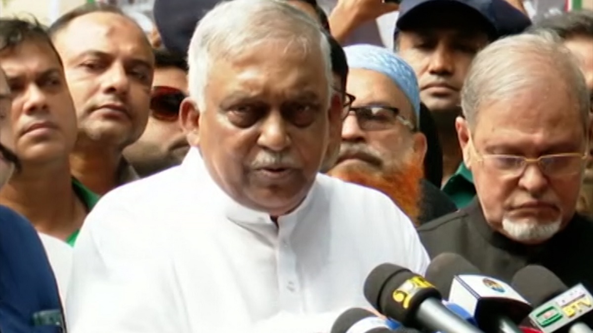 জেল হত্যাকাণ্ডে জড়িত আসামিদের ফিরিয়ে আনতে তৎপরতা অব্যাহত আছে: স্বরাষ্ট্রমন্ত্রী