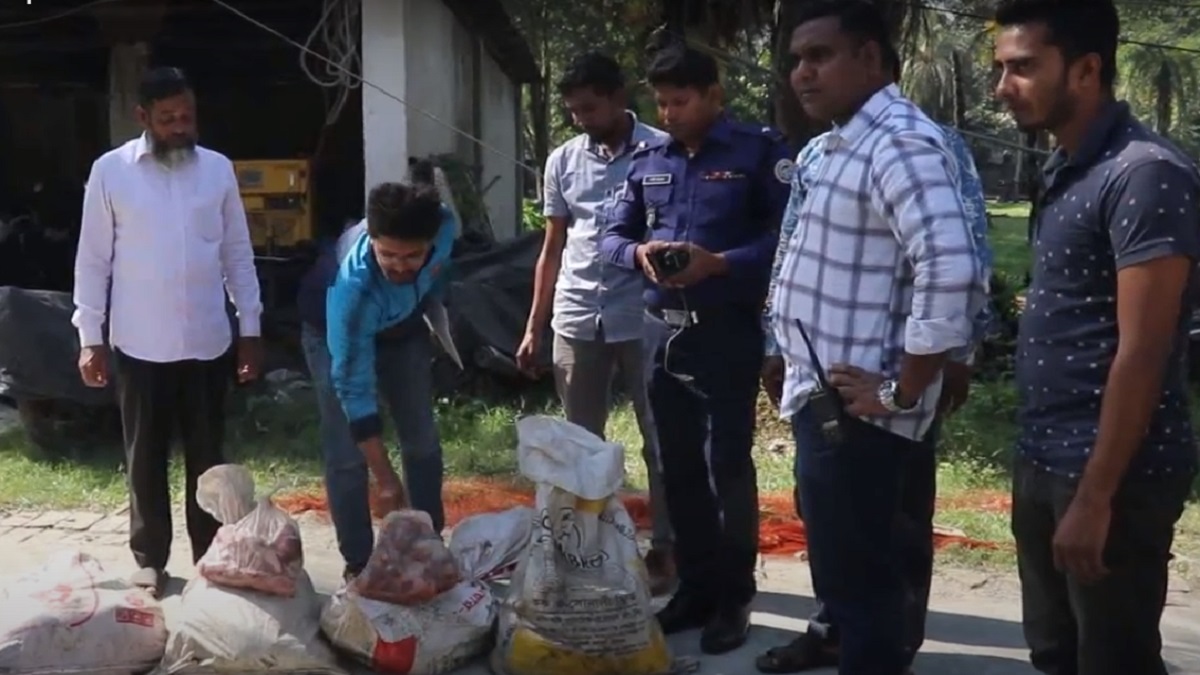 বরগুনায় ট্রলারে লুকিয়ে রাখা ৩ মণ হরিণের মাংস জব্দ