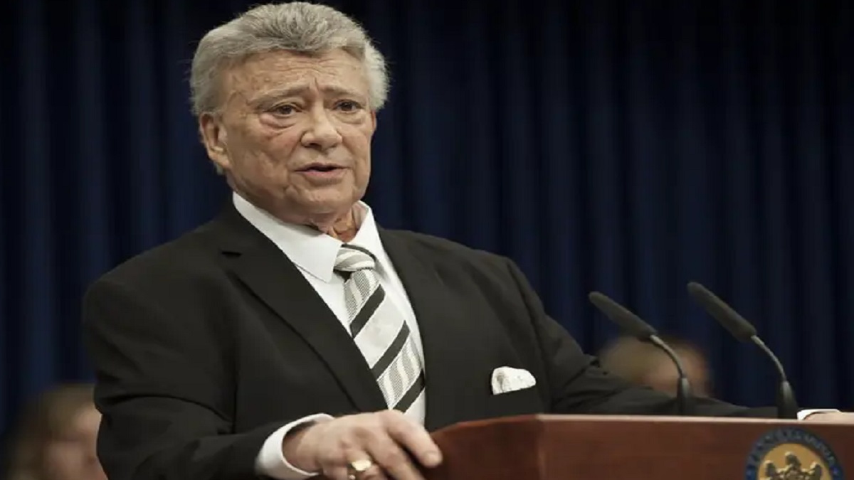 যুক্তরাষ্ট্রে মধ্যবর্তী নির্বাচনে জয় পেয়েছেন মৃত প্রার্থী