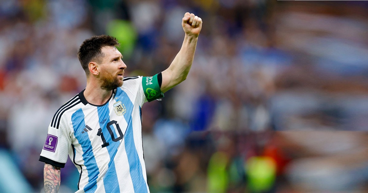 গোল করে এবং করিয়ে মেসি দেখালেন ‘আমি এখানে’