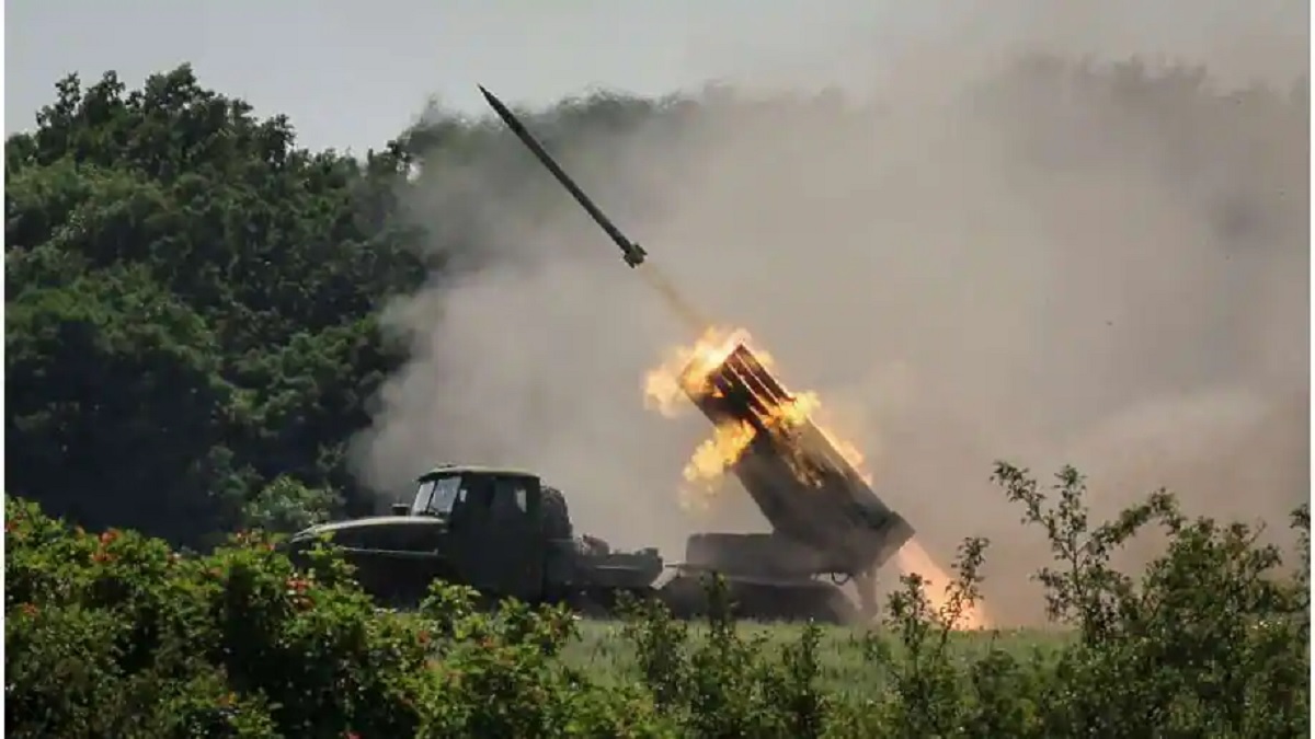 যুদ্ধে নতুন মোড়; পোল্যান্ডে বিস্ফোরণের ঘটনায় নড়েচড়ে বসেছে পশ্চিমারা