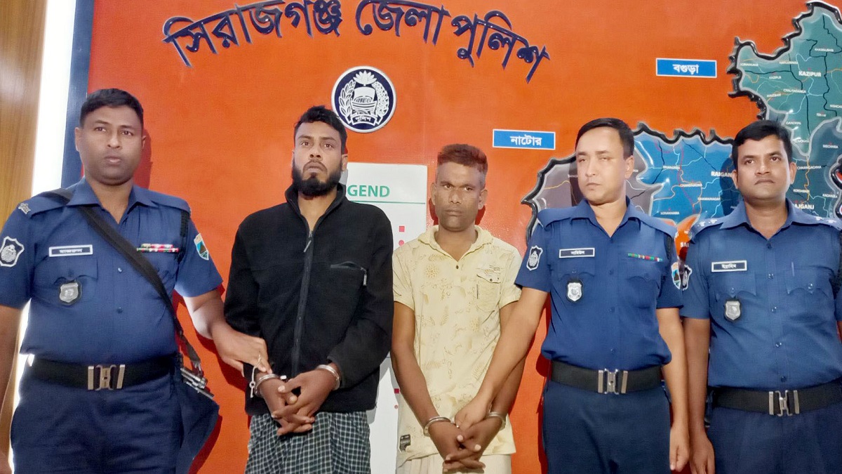 ৯ লক্ষ টাকার মালামাল লুট, ২ ডাকাত গ্রেফতার