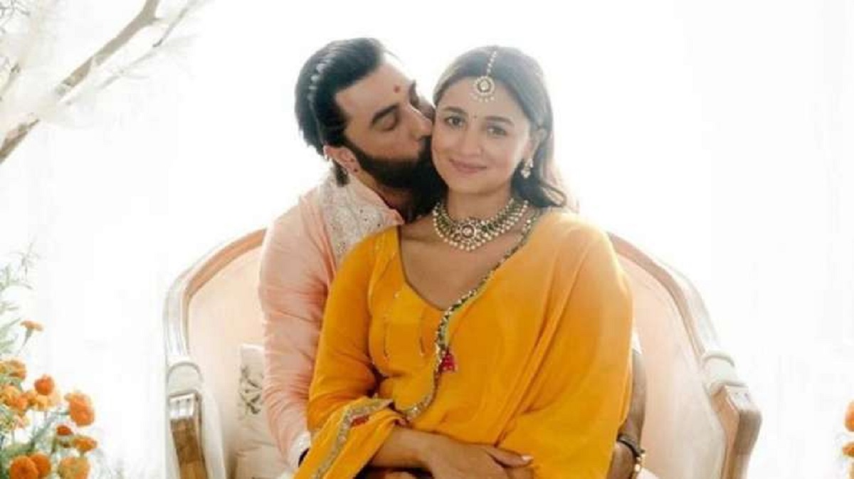 মেয়ের কী নাম রাখবেন আলিয়া, মিললো আভাস!