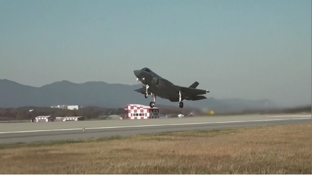 পিয়ংইয়ং’র ছোড়া মিসাইলের জবাব দিতে সিউল-ওয়াশিংটন মহড়া