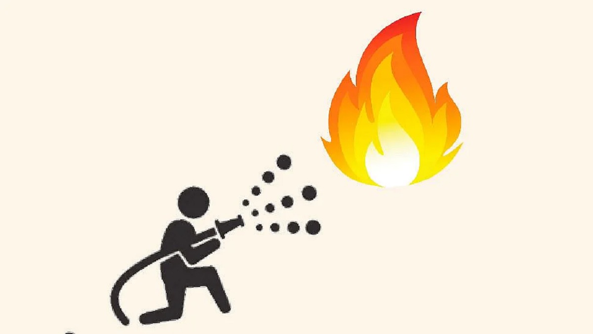 গুলশানে বৈদ্যুতিক সঞ্চালন লাইন থেকে অগ্নিকাণ্ড