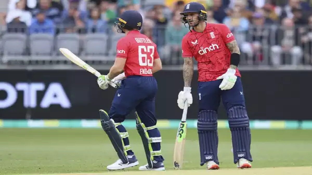 হেলস-বাটলারে উড়ন্ত সূচনা ইংল্যান্ডের