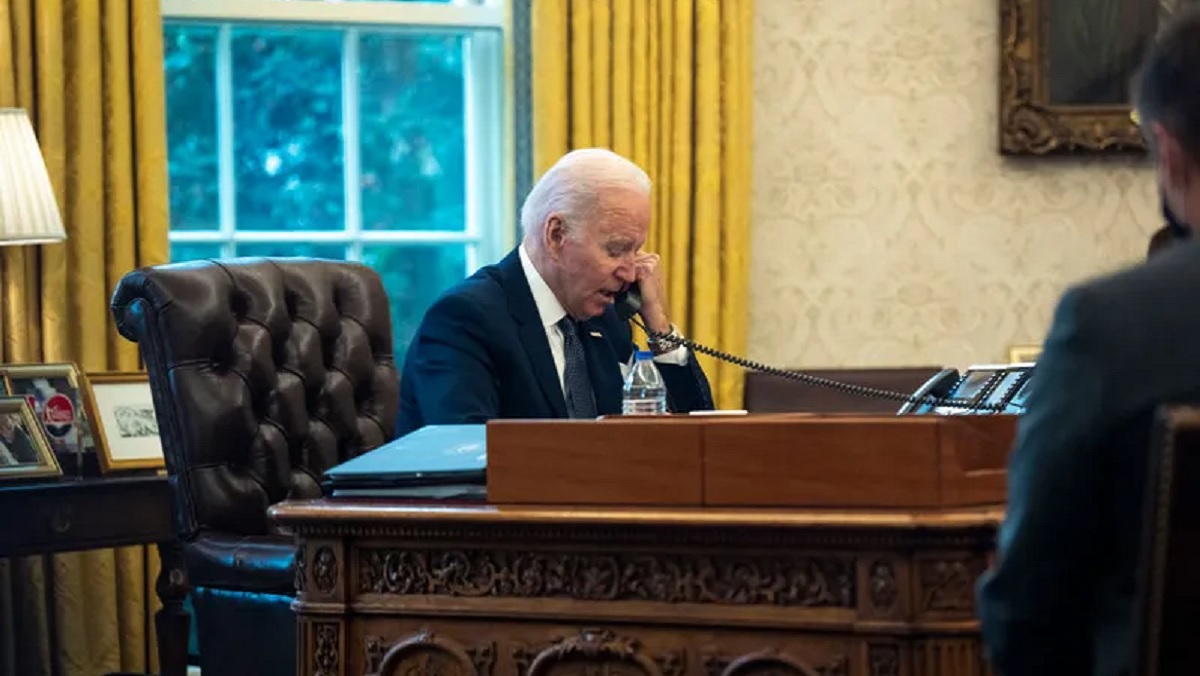 জেলেনস্কির সাথে ফোনালাপে মেজাজ হারিয়েছিলেন বাইডেন!