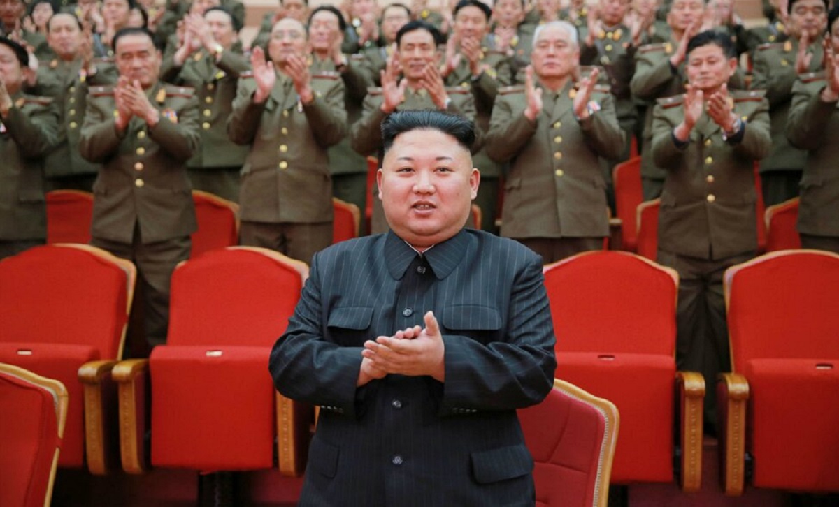 প্রথমবারের মতো প্রকাশ্যে কিমকন্যা, বাবার পাশে বসে দেখলেন মিসাইল উৎক্ষেপণ