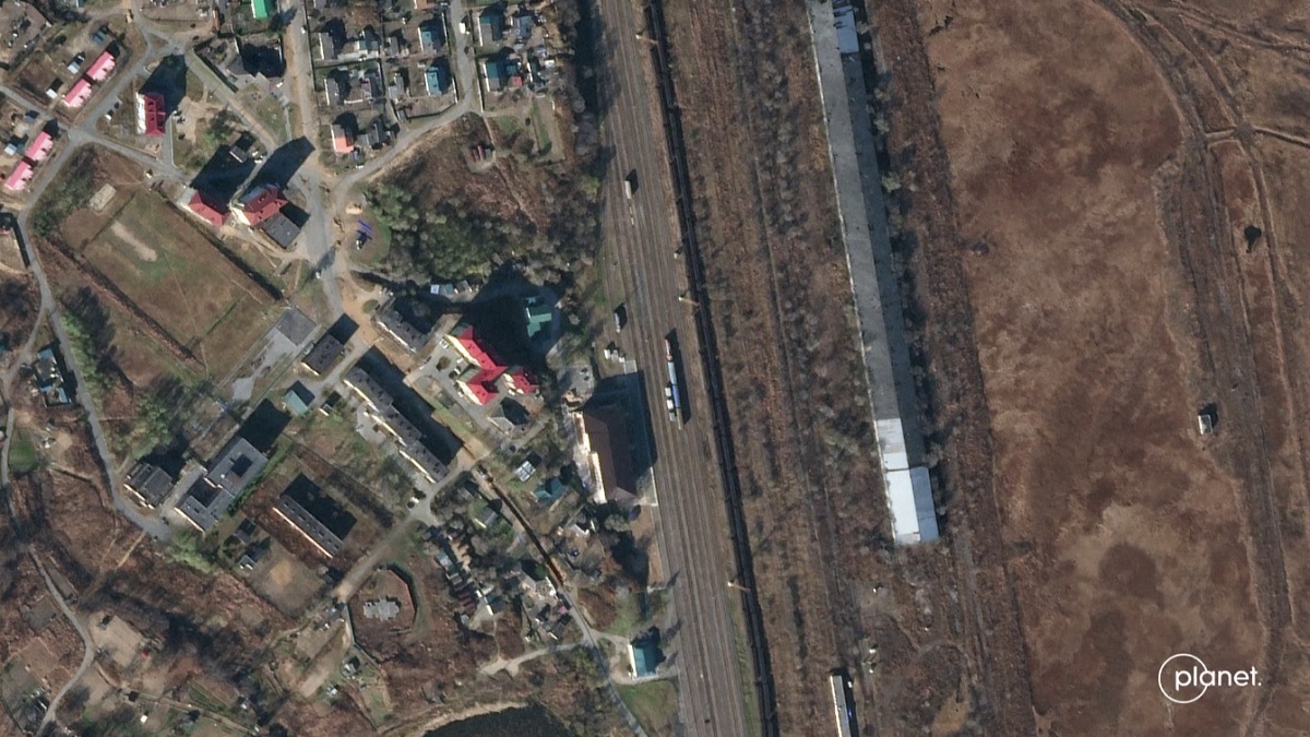 উত্তর কোরিয়া থেকে রাশিয়ায় যেতে দেখা গেলো মালবাহী ট্রেন, স্যাটেলাইট ইমেজ প্রকাশিত